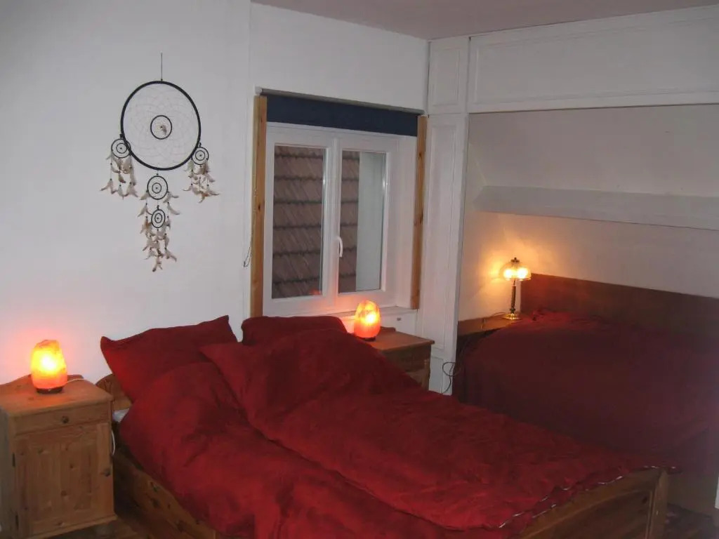 Familiensuite, zwei Zimmer, Mitbenutzung von Küche und Bad