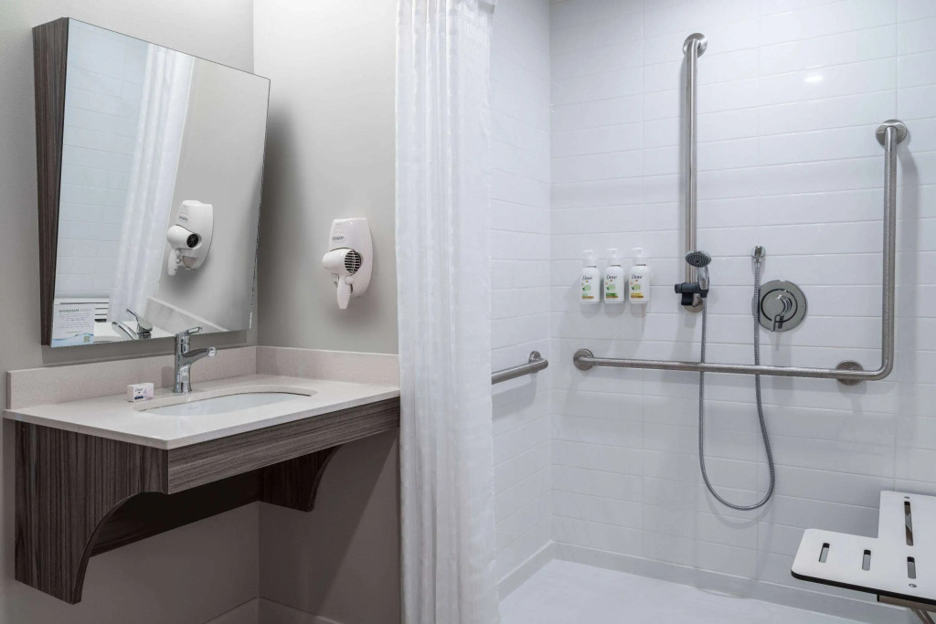 Microtel Inn & Suites by Wyndham Kanata Ottawa West