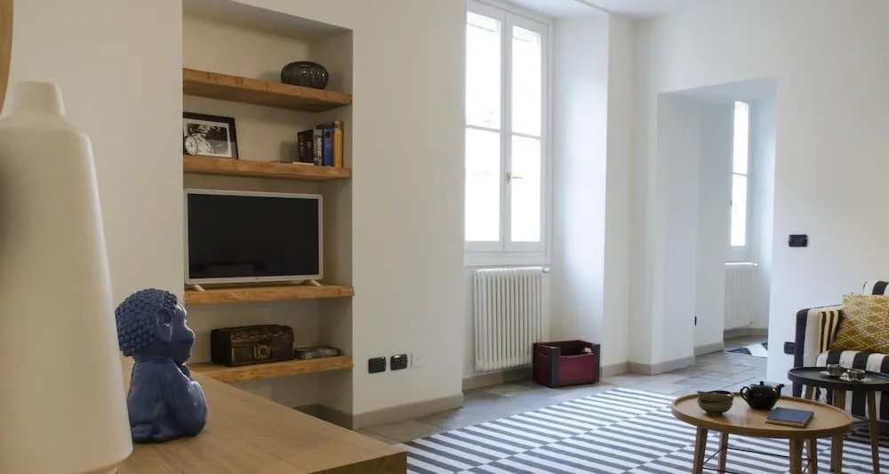 Charming Modern Apartment