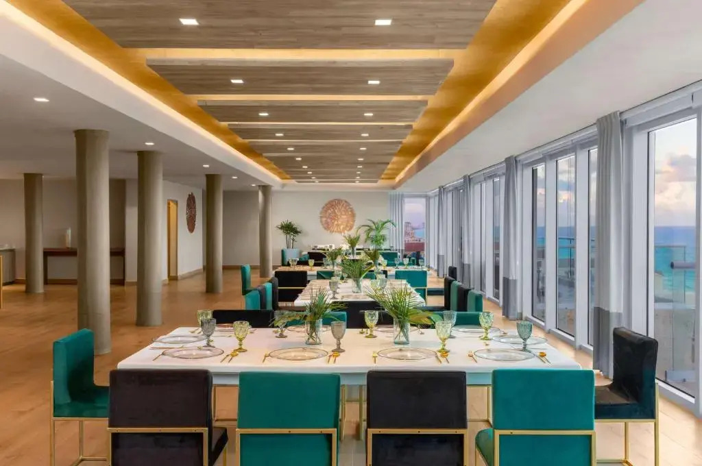 Hilton Cancun Mar Caribe All-Inclusive Resort