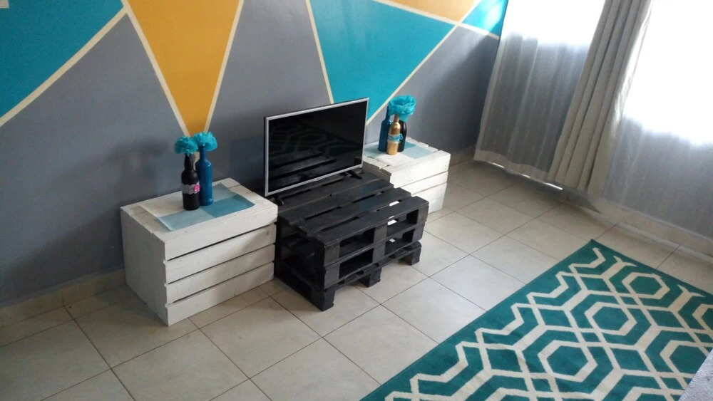 Hirwado Homes & Cozy Rooms JKIA -3 Bedrooms With 5beds, 2Baths - 500metres From Each Other