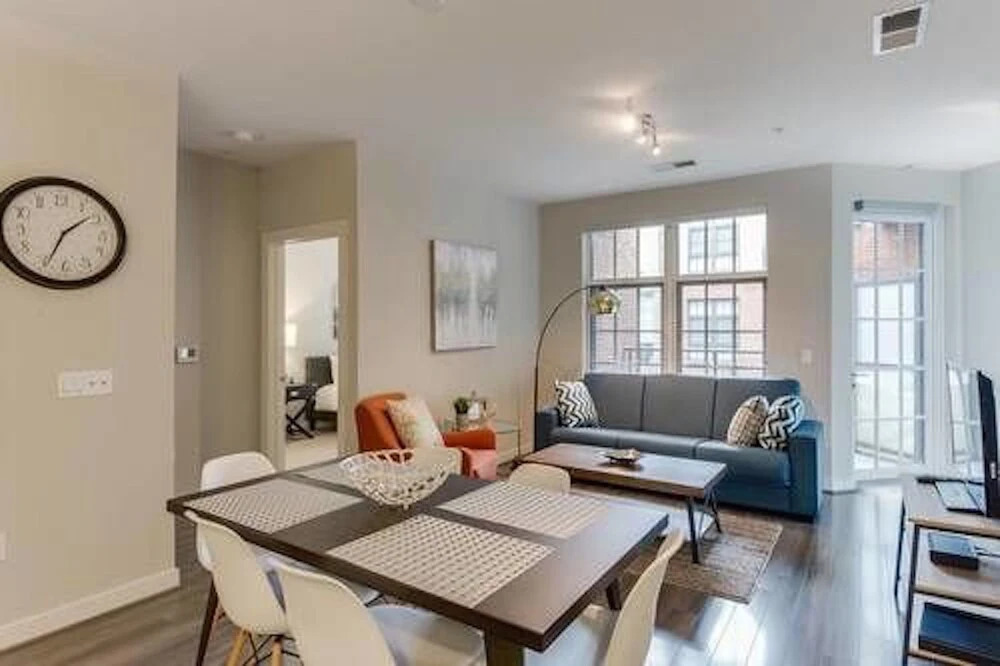 Two-Bedroom On H 77