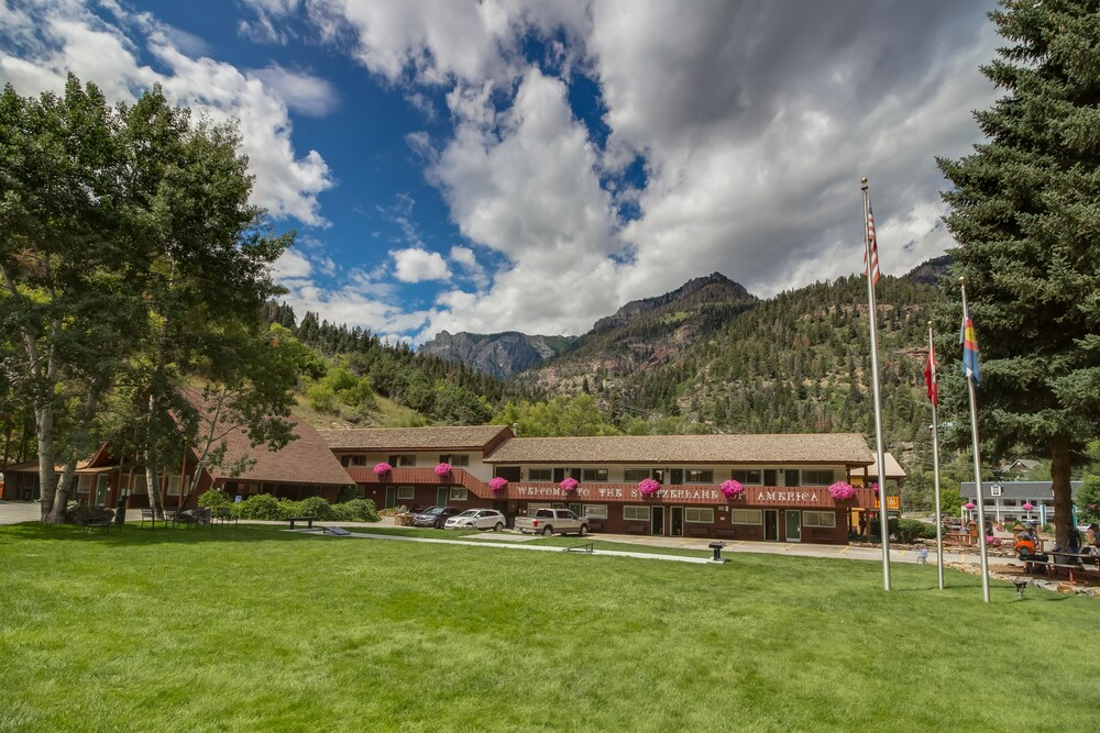 Best Western Plus Twin Peaks Lodge & Hot Springs