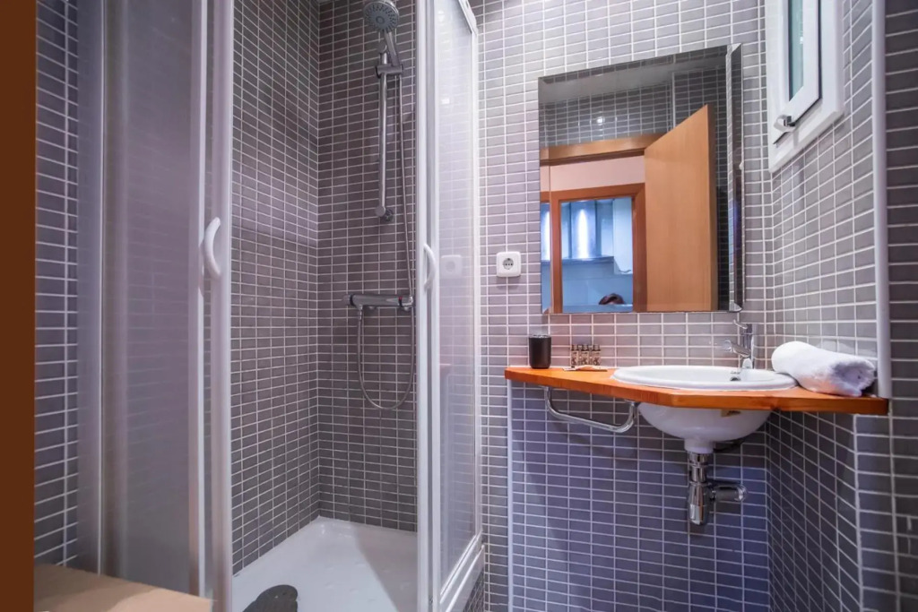 51FLO4-Well located apartment in Sant Antoni