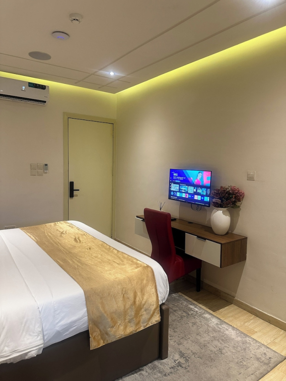 Vievely Suites and Apartments