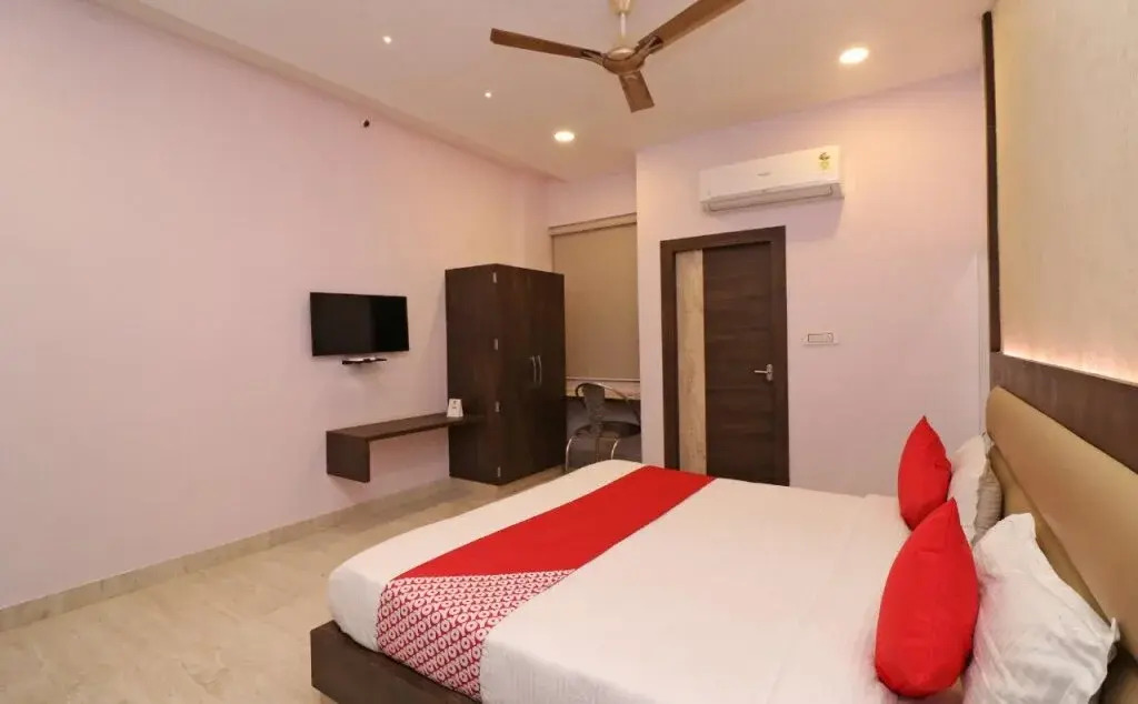Anand Luxury Villa By OYO Rooms