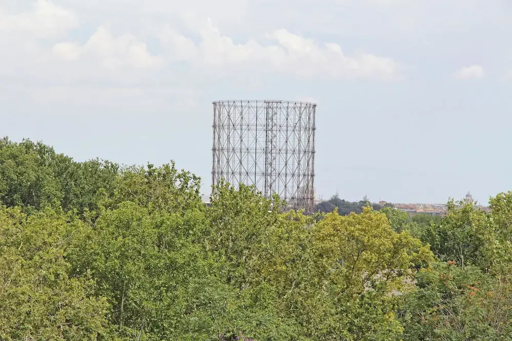 Rifugio incantato sul fiume Tevere