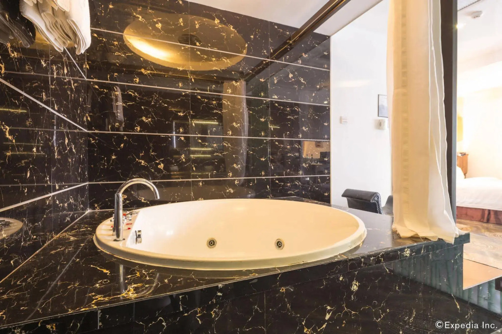 A&EM Ben Thanh Hotel