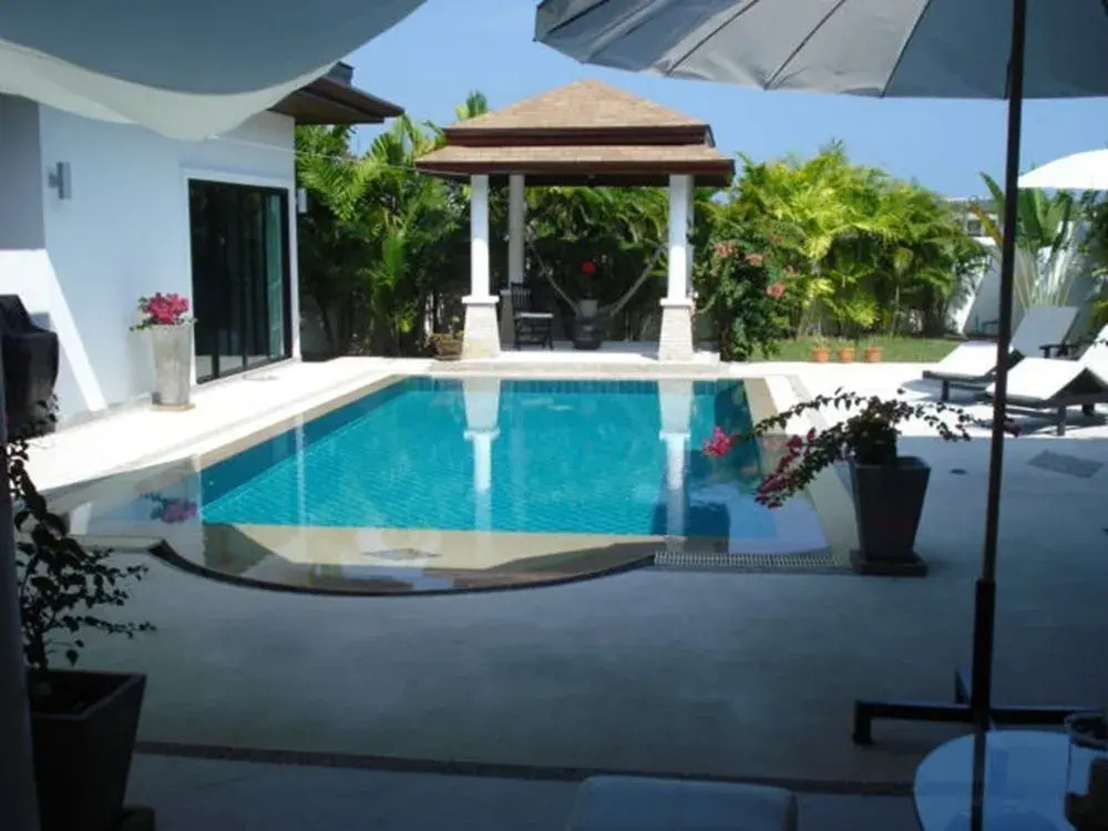 Yves Villa 3 bed pool NAI HARN