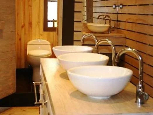 Dominica Hostel