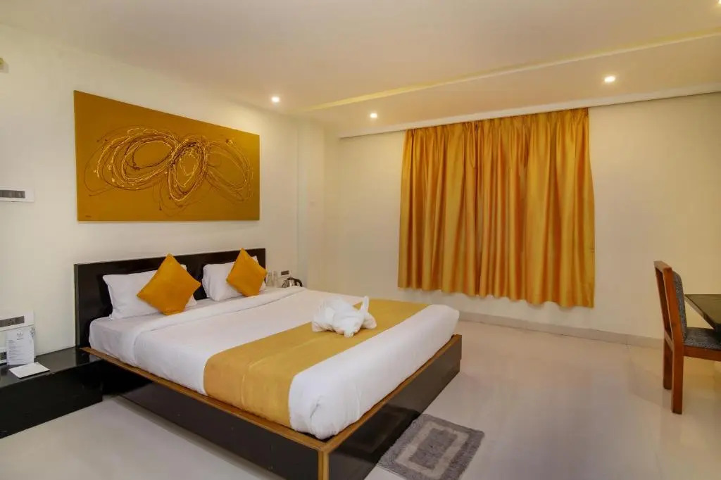 Muscatel Yavachi - 400 Mts from MG Marg