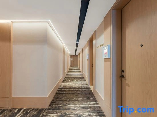 MEHOOD LESTIE Hotel (Qingdao Vientiane City, May Fourth Square)