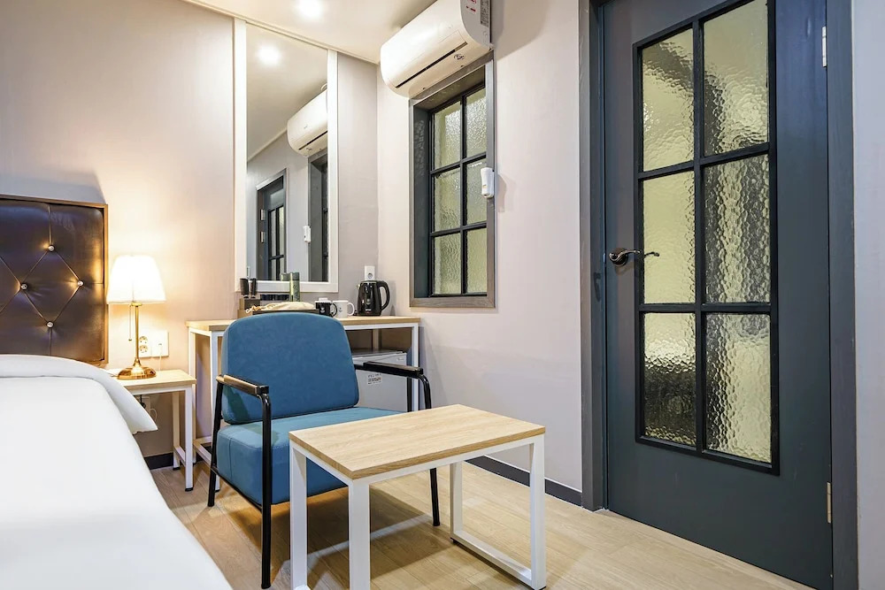 Brown Dot Hotel Angang