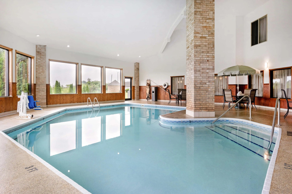 Best Western Plus Howe Inn