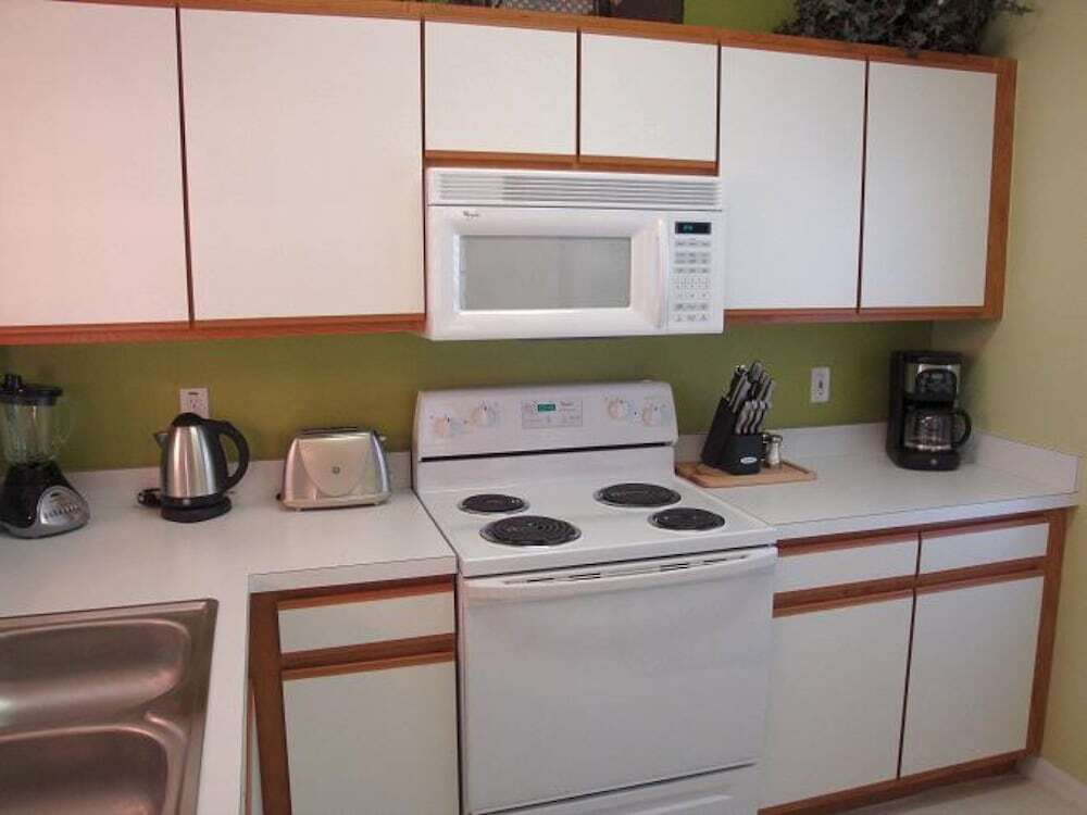 4 BR Town Home in Emerald Island