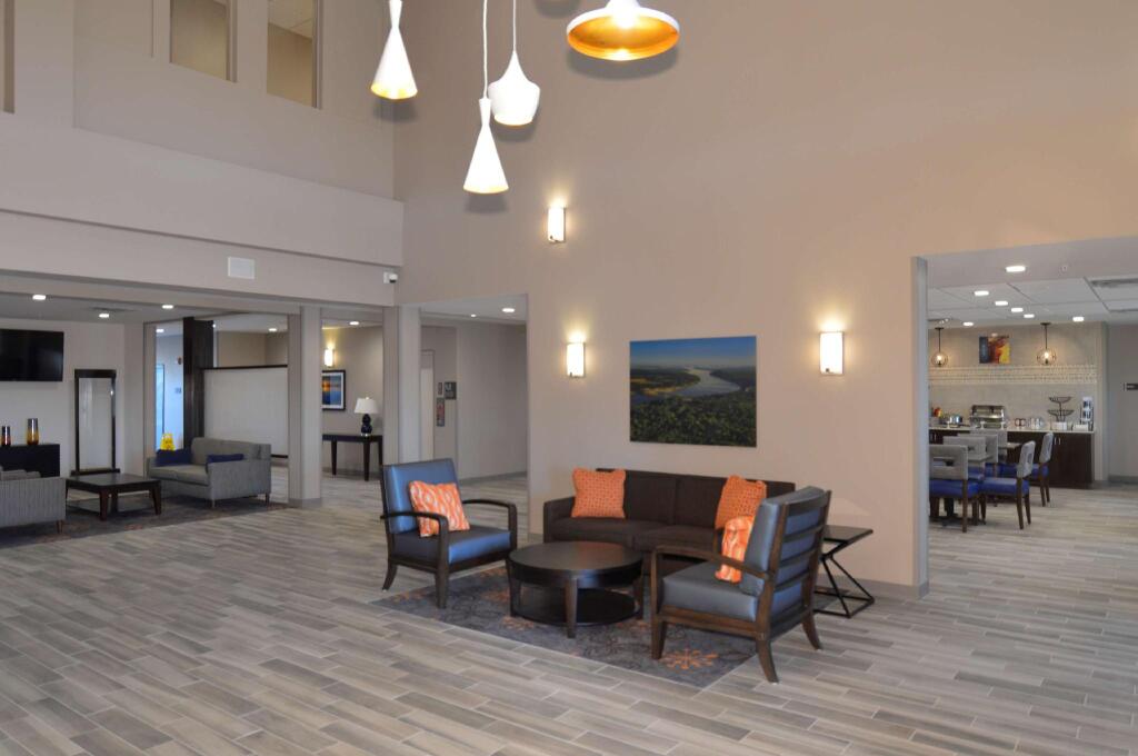 False River Hotel