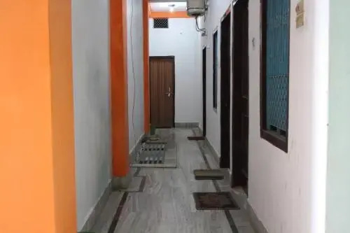 Sandhya Guest House Varanasi Near Ganga River