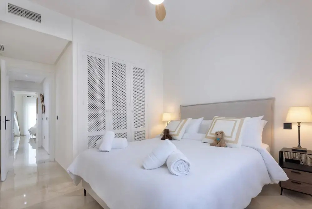 2 Bedroom, 2 Bathroom Penthouse Apartment