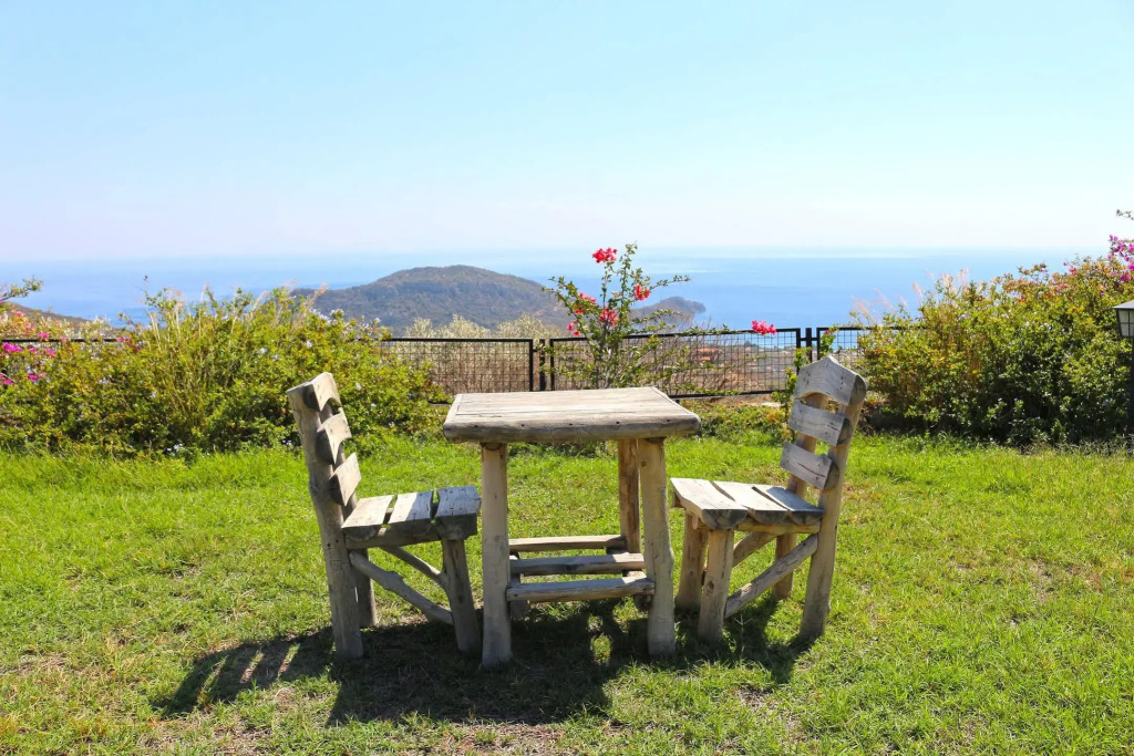 Zephyros Hotel