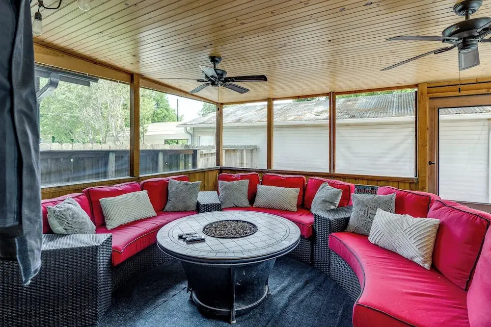 Hot Tub + Outdoor Kitchen: Stylish Home in Bryan