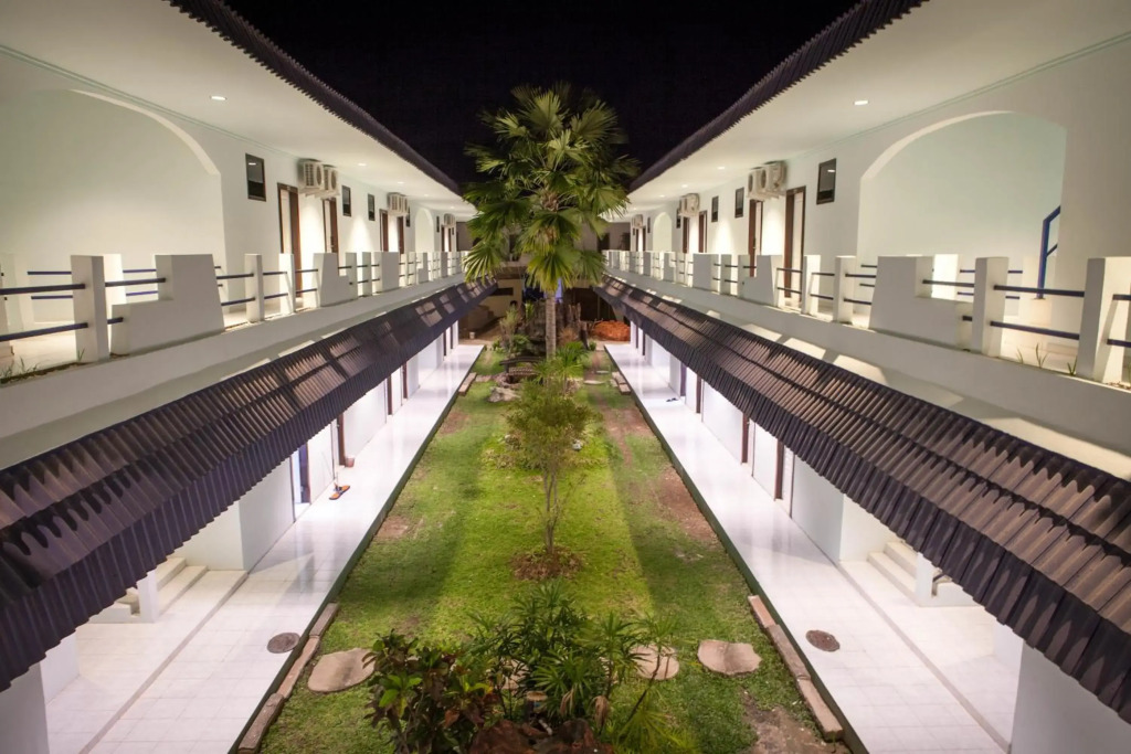 Mahkota Hotel Genteng