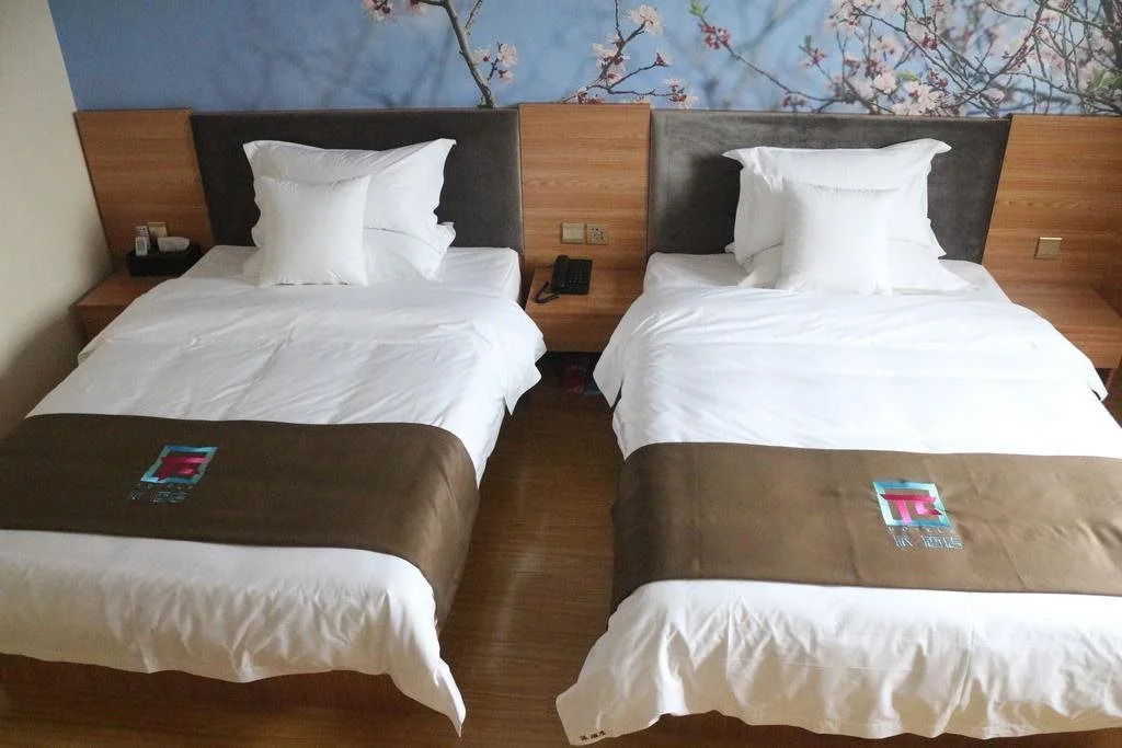 7 Days Party Inn
