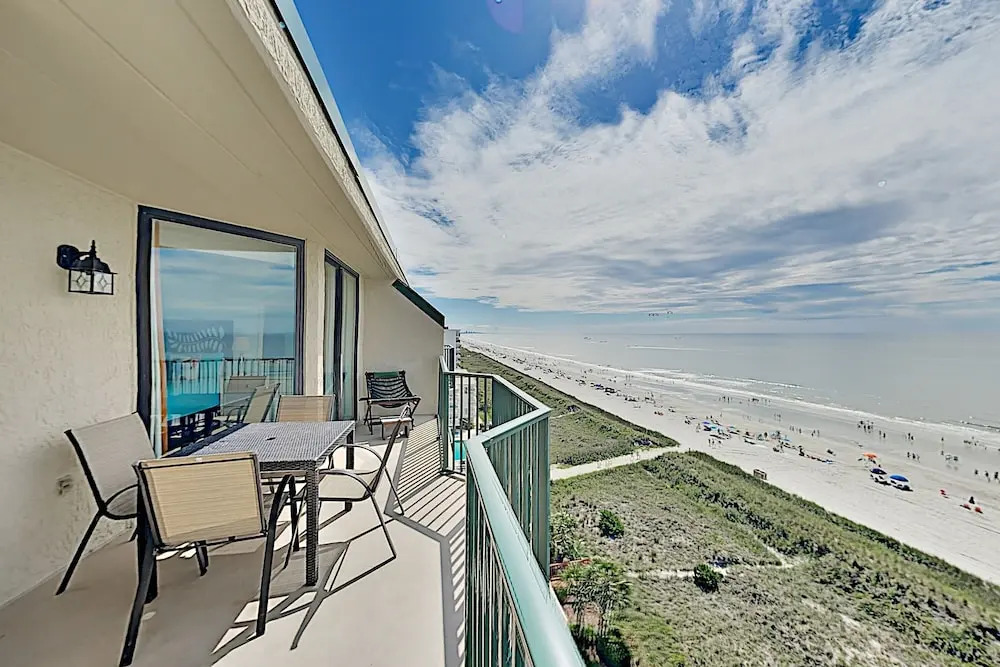 9cbeachc 3 Bedroom Condo