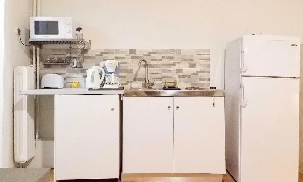 Central Cozy Studio, Athens City Link