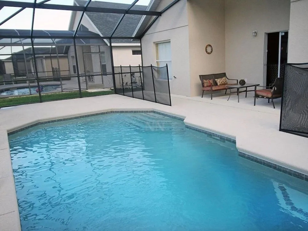 4CCS47RR23 4BR Vacation Home Near Disney by RedAwning