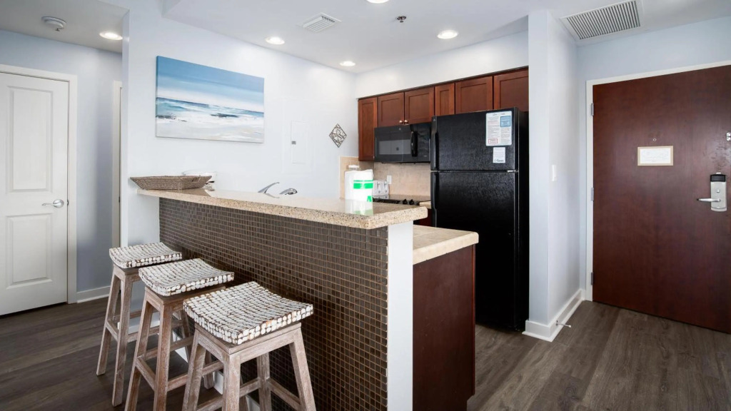 Luau II 6932 - flr9 - 1BR 1BA
