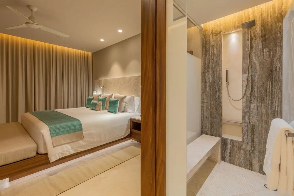 Solaz Signature Suites