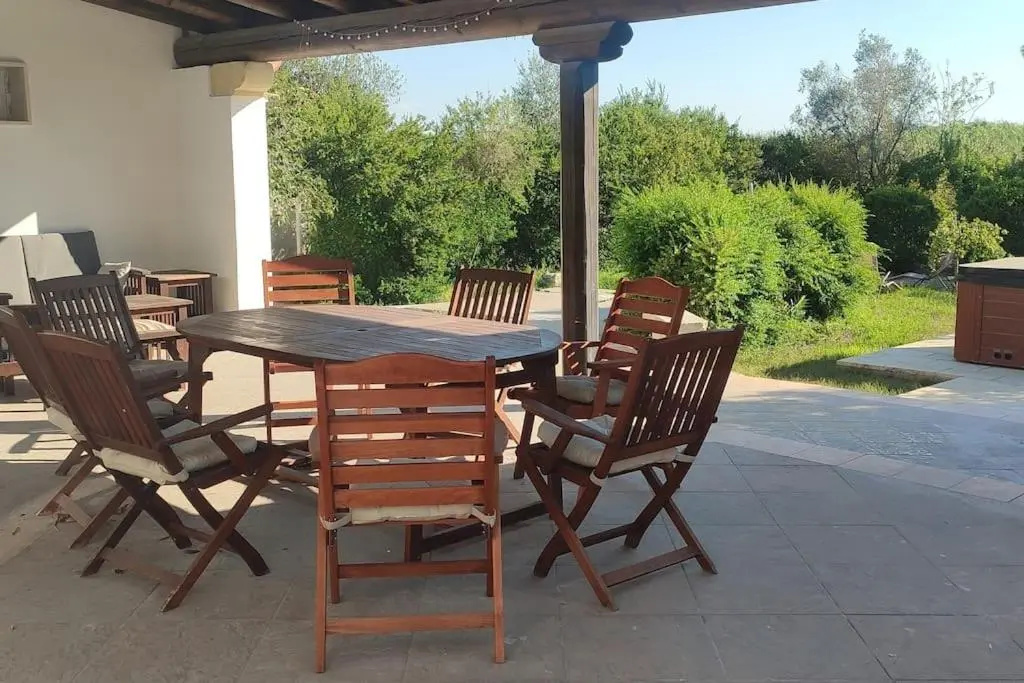 Seaside Villa with Hot Tub, 5mins walk from the sea
