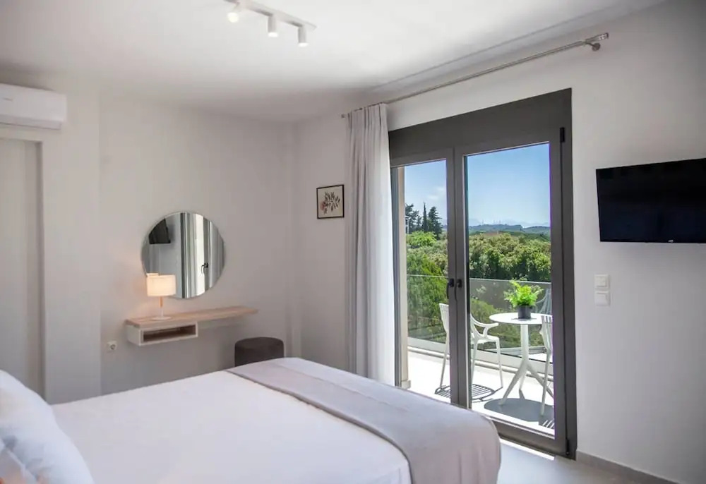 Lumiere Villa Monolithi 1