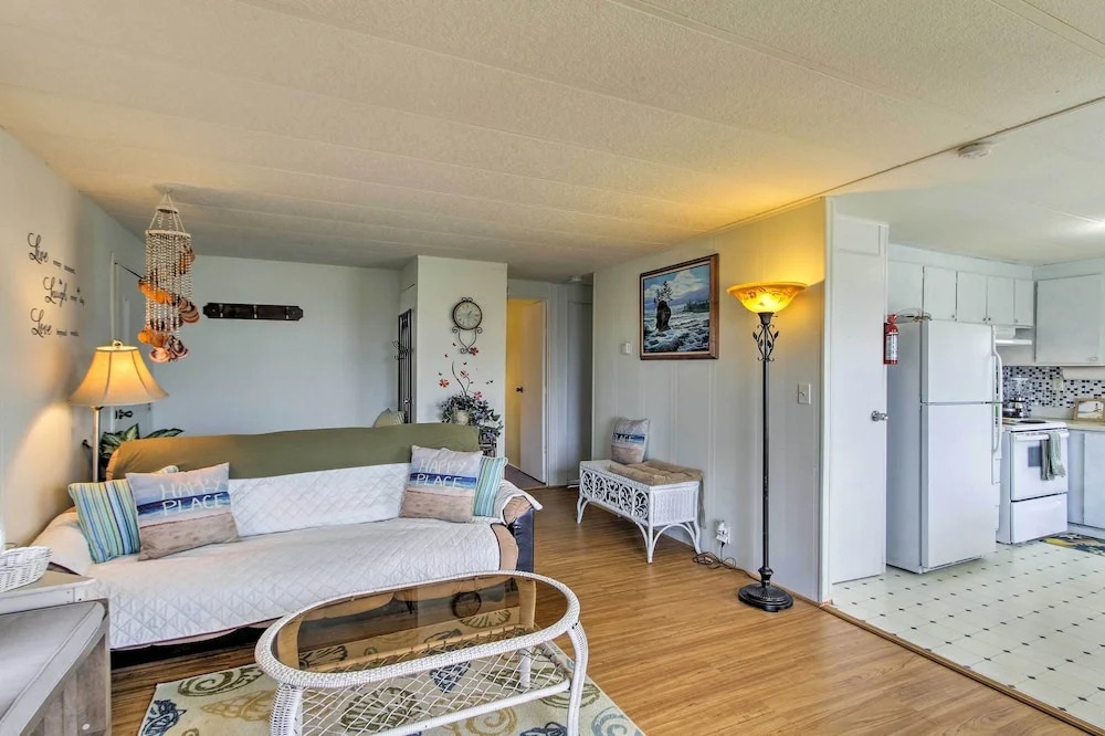Walk to Beach! The Little Orcas Moclips Cottage