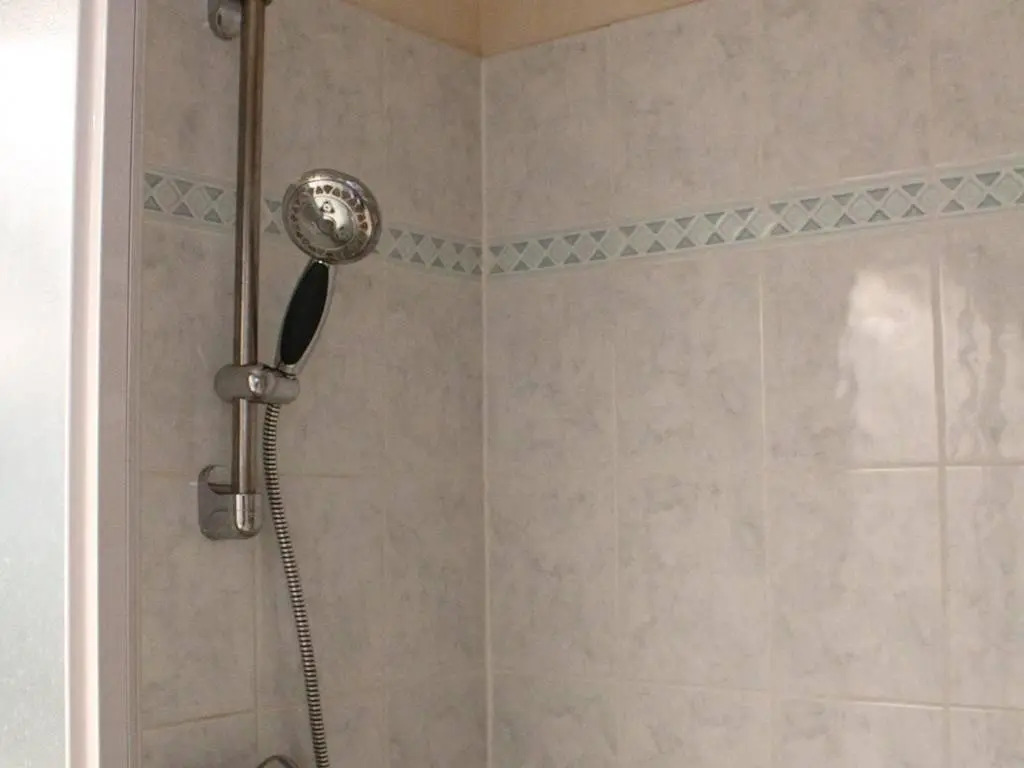 Villa mitoyenne charmante avec piscine, 6 pers., parking privatif - FR-1-607-27