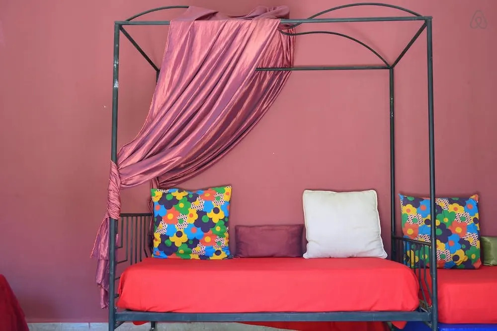 So Chic Riad