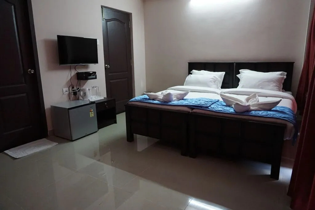 Solitaire Service Apartments
