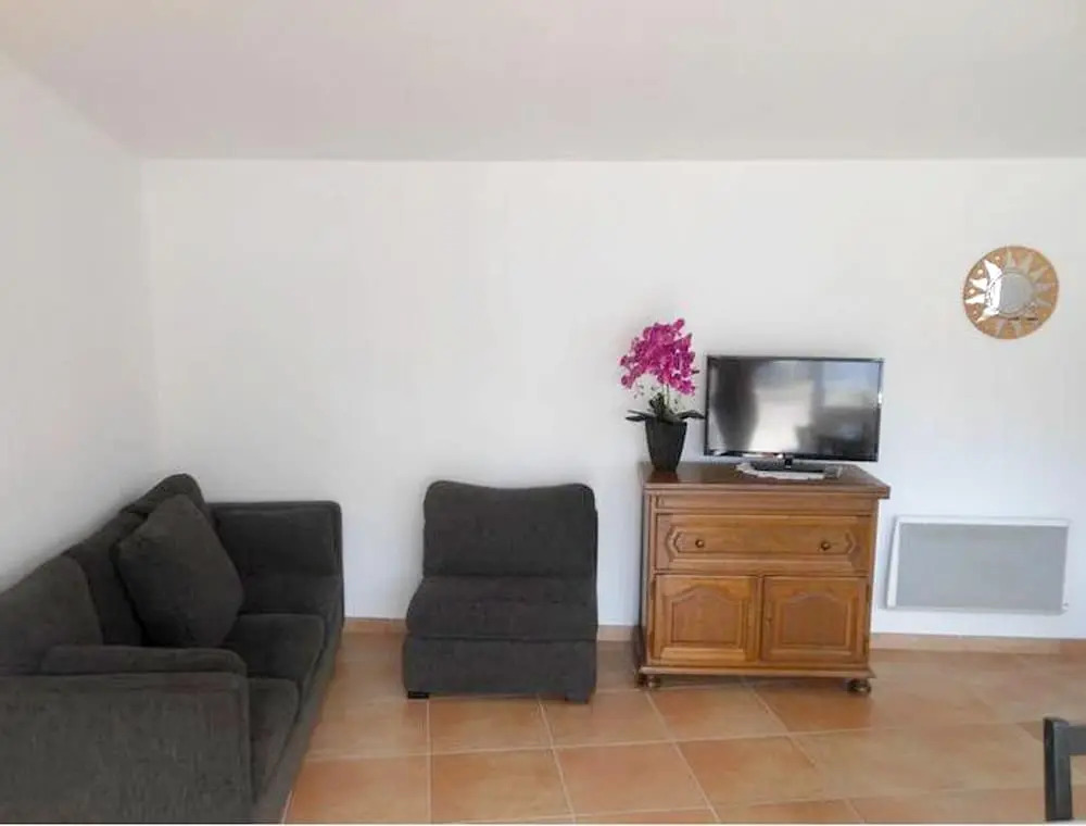 House With 3 Bedrooms in Blaye, With Enclosed Garden and Wifi
