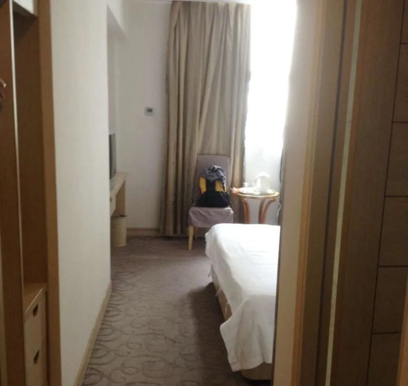 Super 8 Hotel-Shanghai Xu Jia Hui