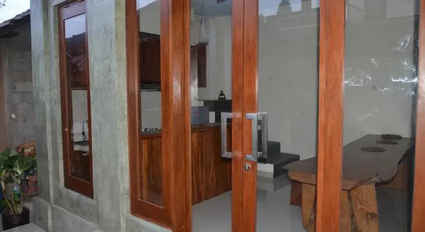 Shreya Guest House