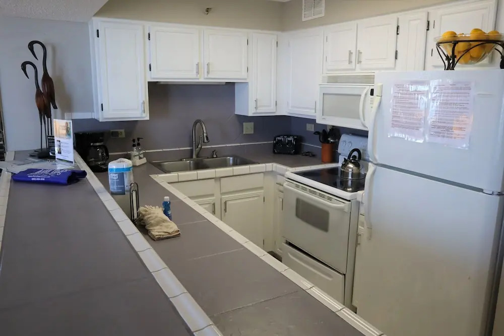 473 Mainsail 2 Bedroom Condo by RedAwning