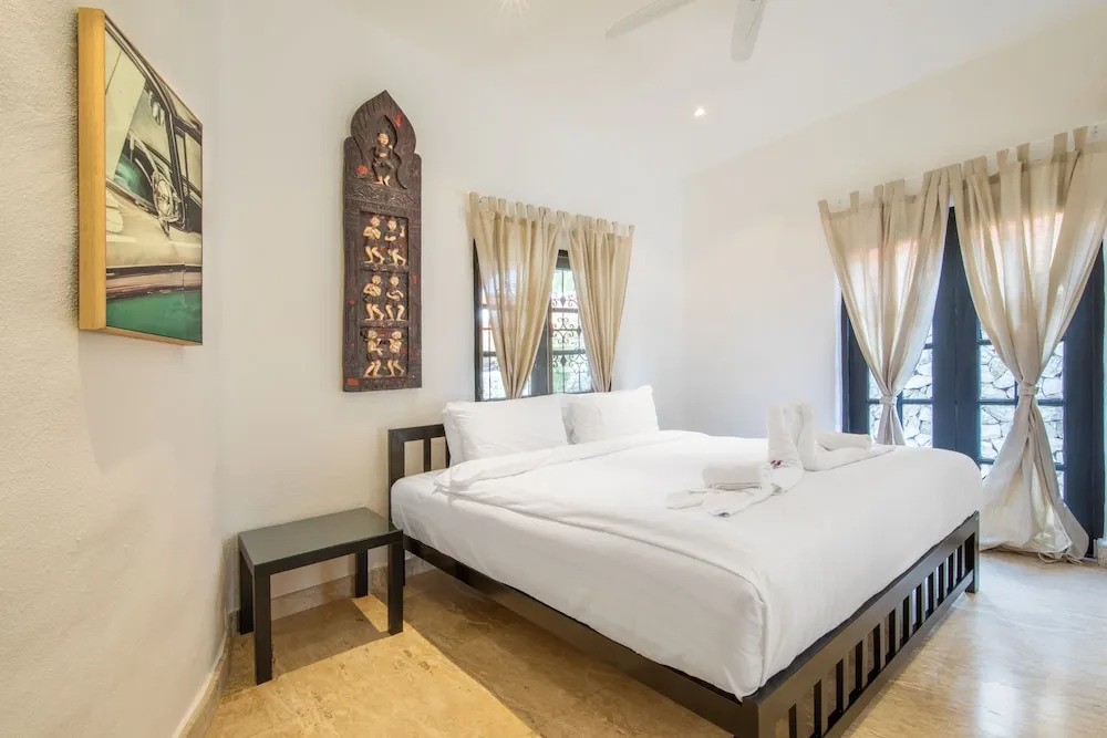 NEBULAND Luxury Pool Villa Pattaya Walking Street