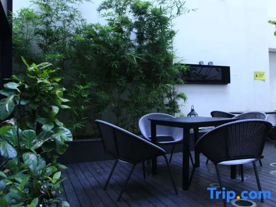 Pushe Garden Art Hotel
