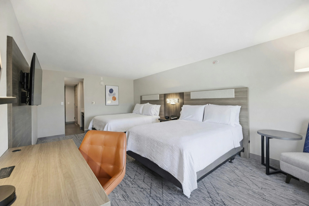 Holiday Inn Express & Suites Raleigh West - Lenovo Center by IHG