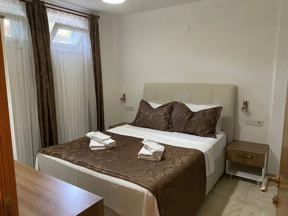 Le Mansion Otel