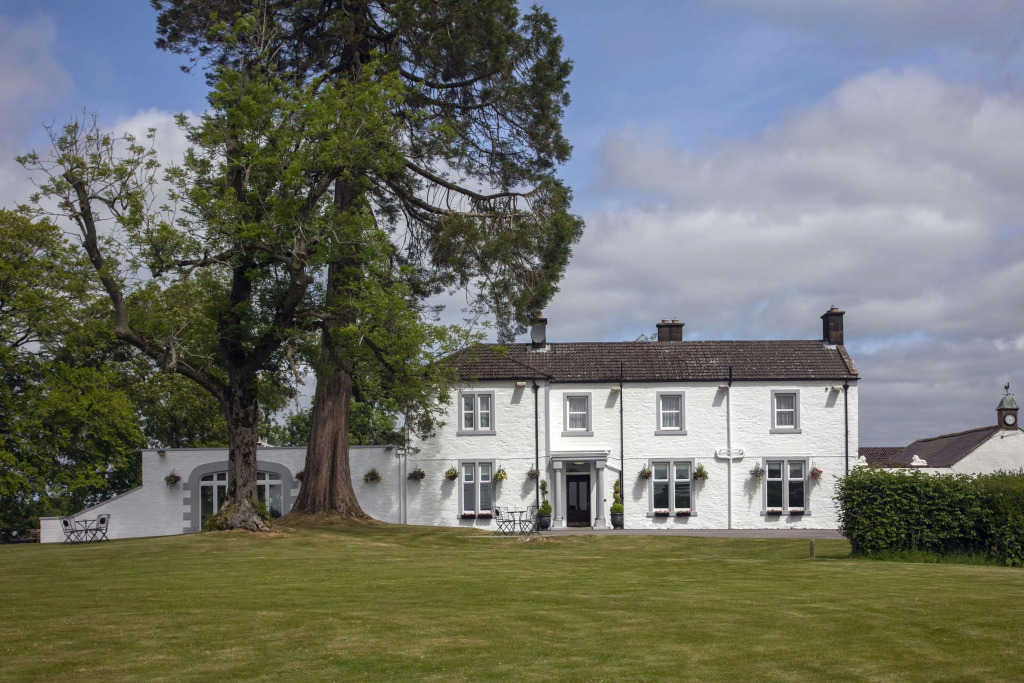 Dryfesdale Hotel, Bw Signature Collection