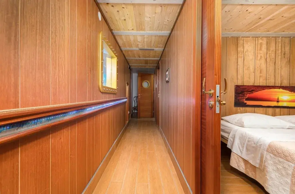 Pet-friendly Apartment in the Heart of Cres