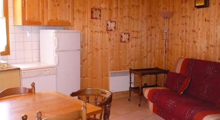 Demi-Chalet lAncolie -- Prox pistes