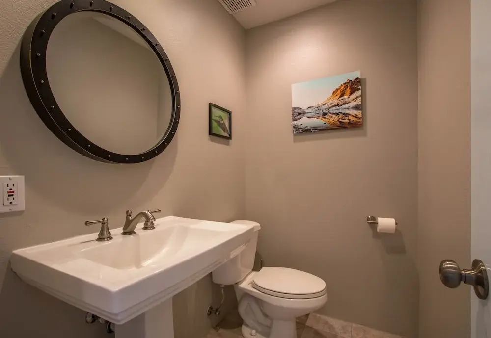 Gorge View 365 4 Bedroom Home by RedAwning