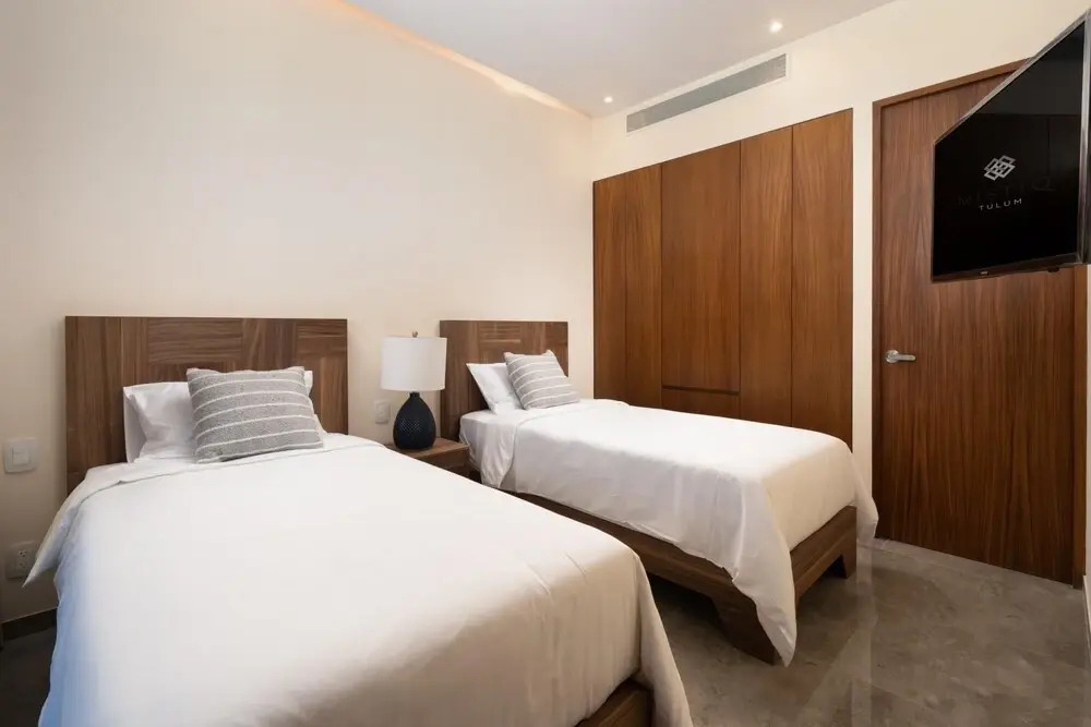 The True Meaning of Luxury and Convenience 3 BR Penthouse With Private Pool Rooftop Amazing Views BBQ Area